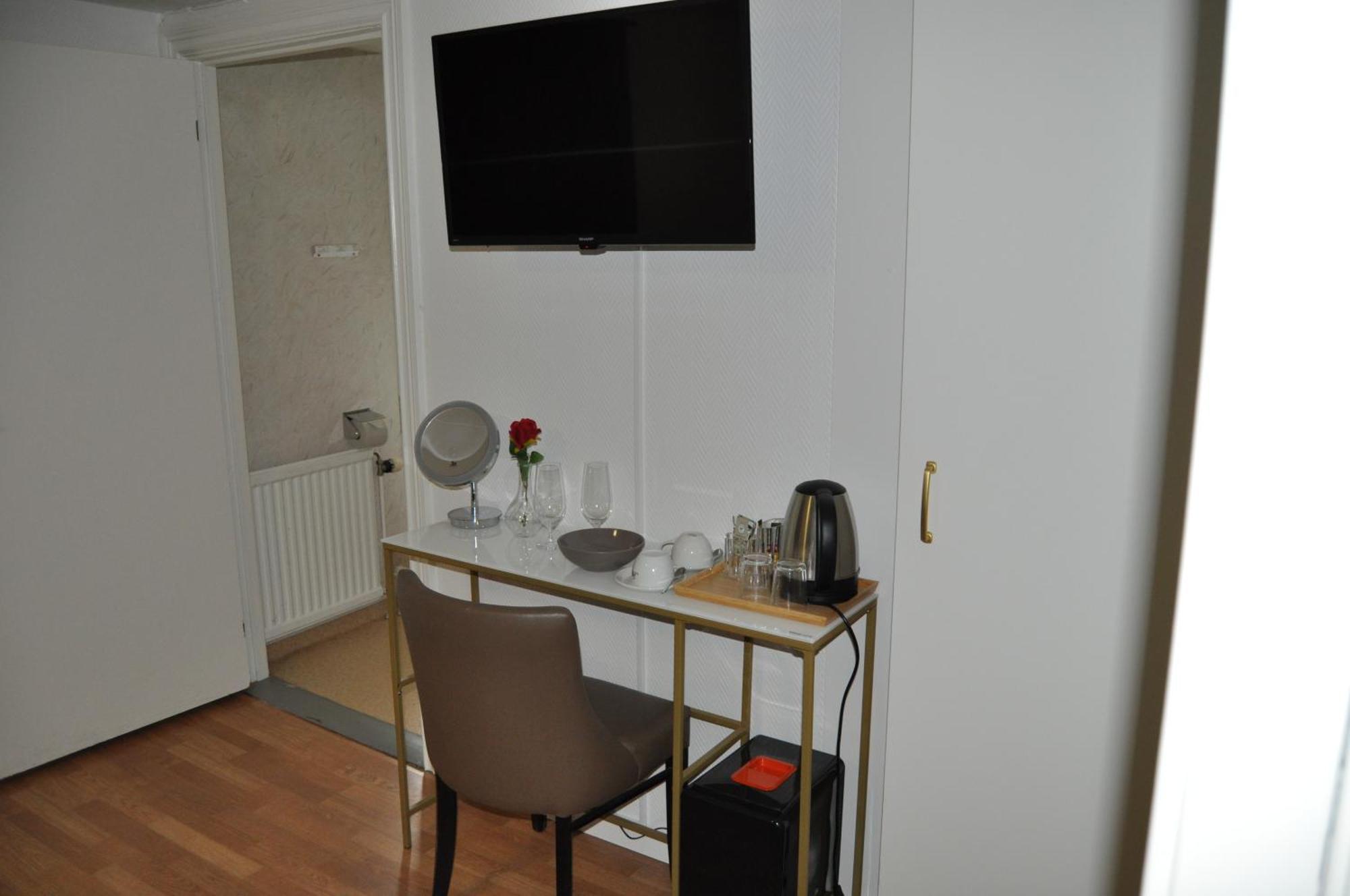 Langstorp 200 Gaesthem I Hoeoer Vaenster Luaran gambar