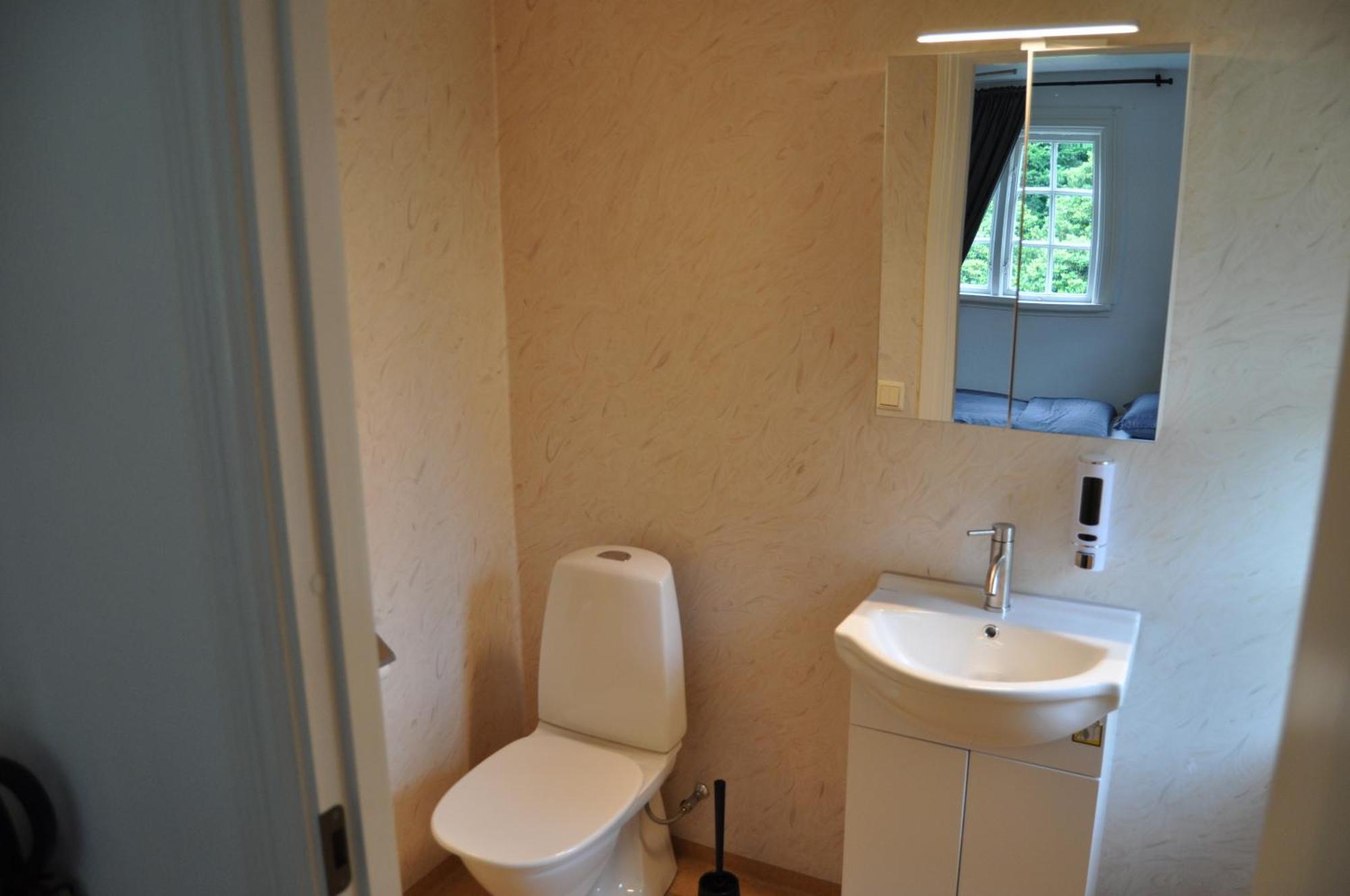 Langstorp 200 Gaesthem I Hoeoer Vaenster Luaran gambar